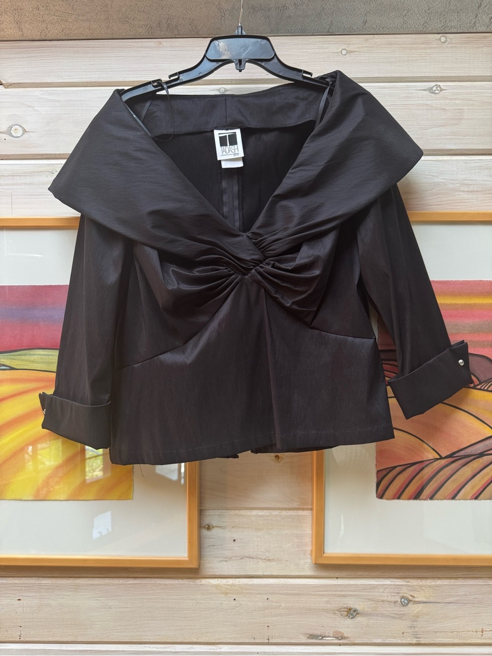 Sleek Black Twist-Front Jacket with Wide Collar